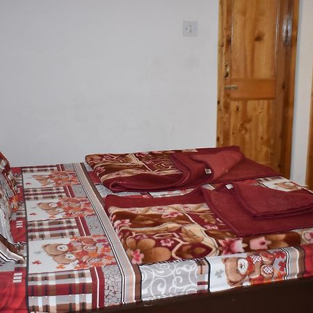 White House Kasol Hotell Eksteriør bilde