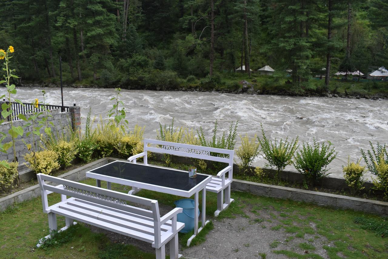White House Kasol Hotell Eksteriør bilde