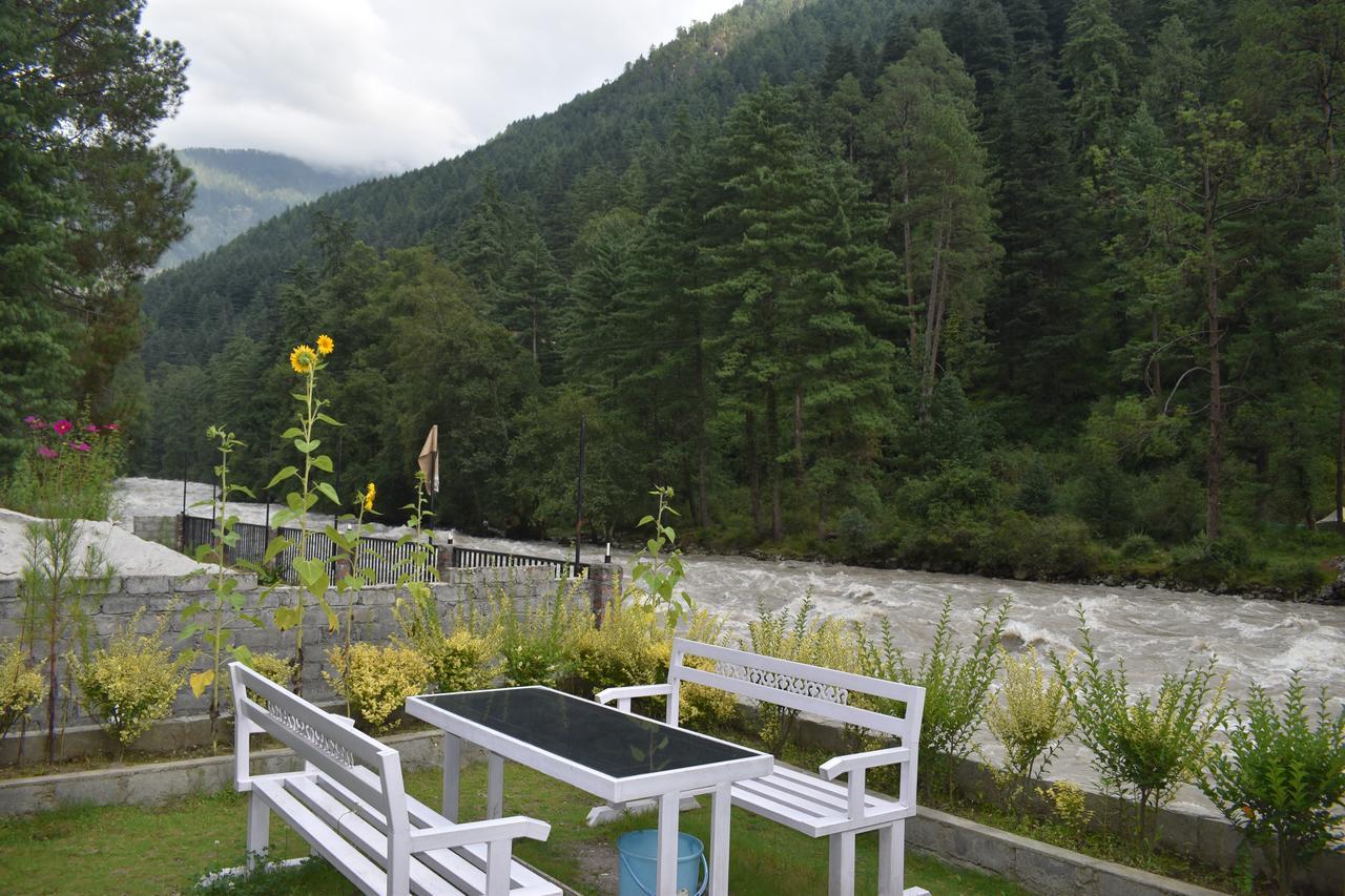 White House Kasol Hotell Eksteriør bilde